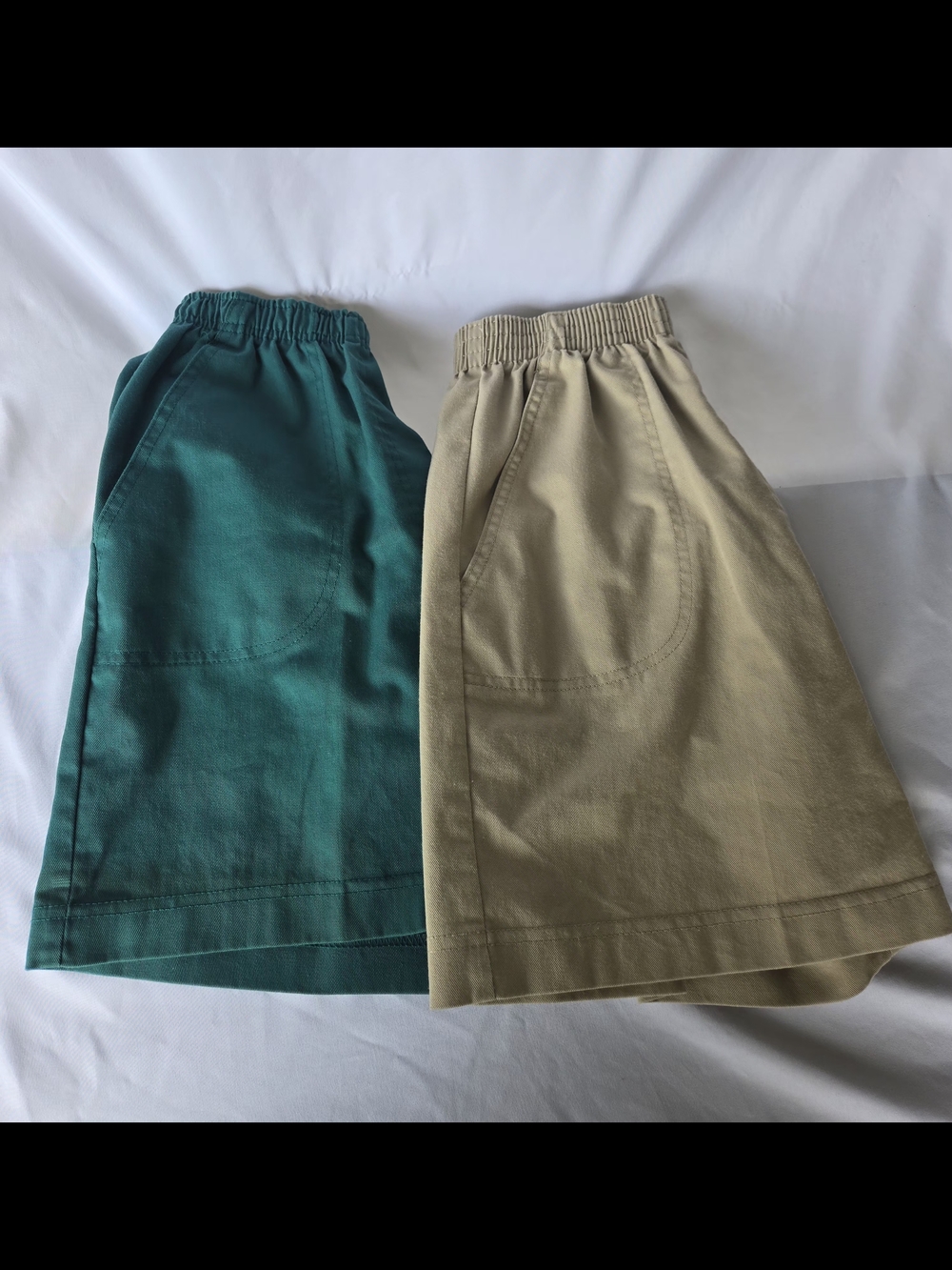 Set Of two Cabin creek. Casual Elastic Waist Short.